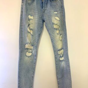H&M light wash blue ripped jeans size 28